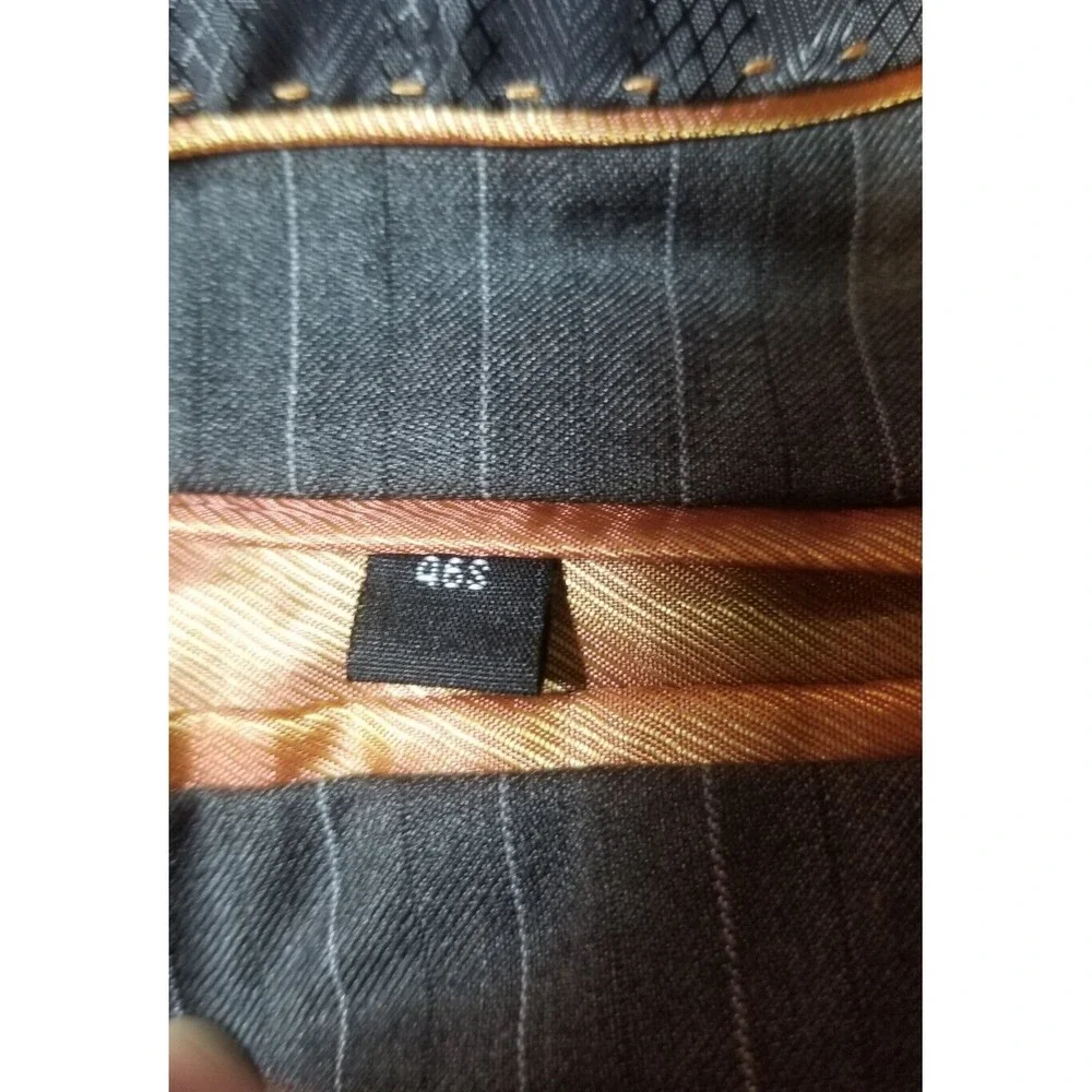 Bocaccio Uomo Dark Gray Pinstripe 2‎ Button Front 4 Button Sleeve 2 Vents 46S